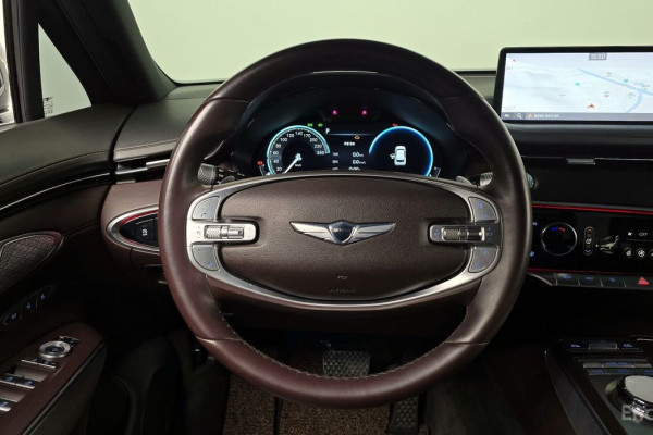 2021 Genesis GV70 с пробегом 47 571 км