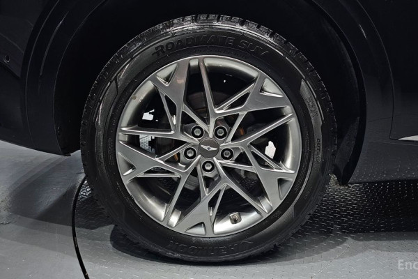 2021 Genesis GV70 с пробегом 70 289 км