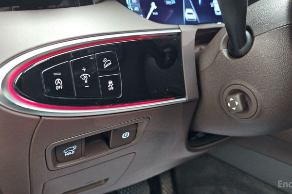 2021 Genesis GV70 с пробегом 72 140 км