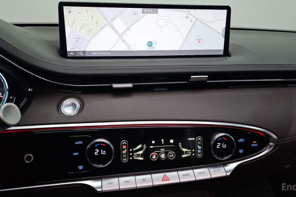 2021 Genesis GV70 с пробегом 72 140 км