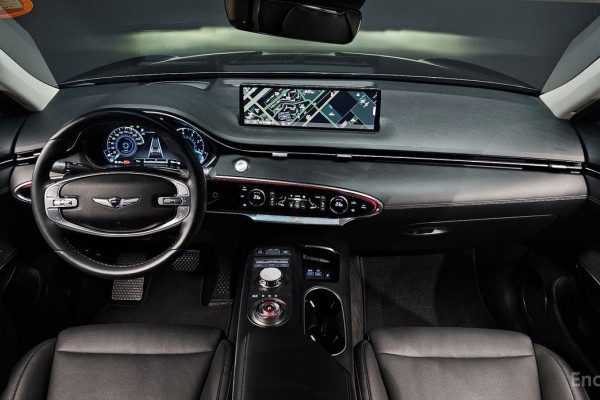 2021 Genesis GV70 с пробегом 70 289 км