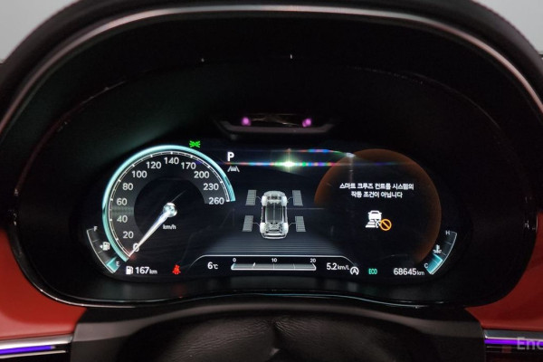 2022 Genesis GV70 с пробегом 68 645 км