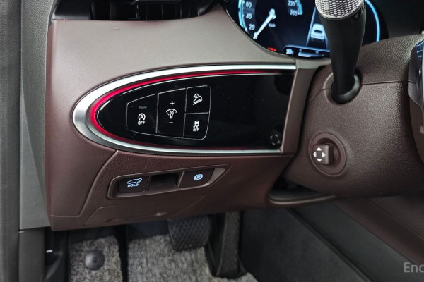 2021 Genesis GV70 с пробегом 93 634 км