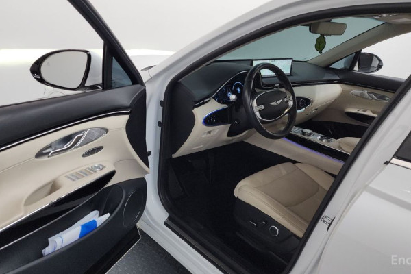 2021 Genesis GV70 с пробегом 99 133 км
