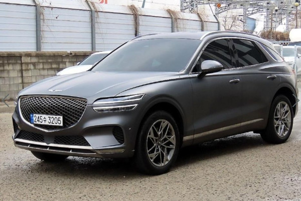 2021 Genesis GV70 с пробегом 56 614 км