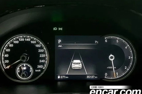 2022 Genesis GV70 с пробегом 35 067 км