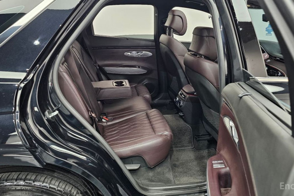 2021 Genesis GV70 с пробегом 50 432 км