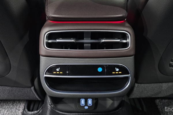 2021 Genesis GV70 с пробегом 93 634 км