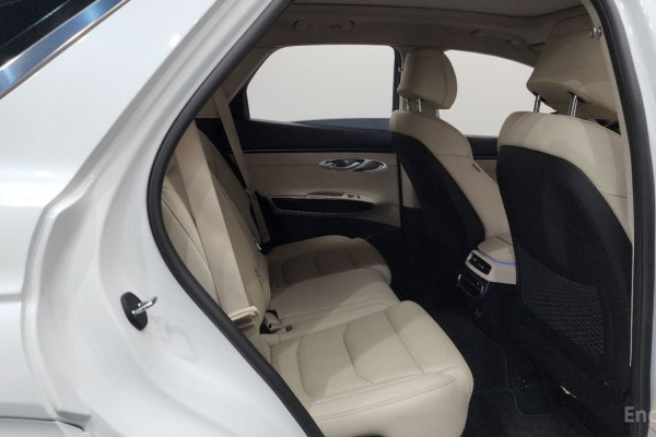 2021 Genesis GV70 с пробегом 99 133 км