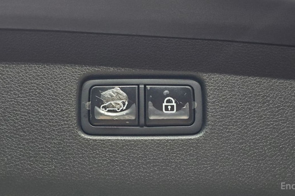 2021 Genesis GV70 с пробегом 72 140 км