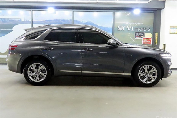 2021 Genesis GV70 с пробегом 15 409 км
