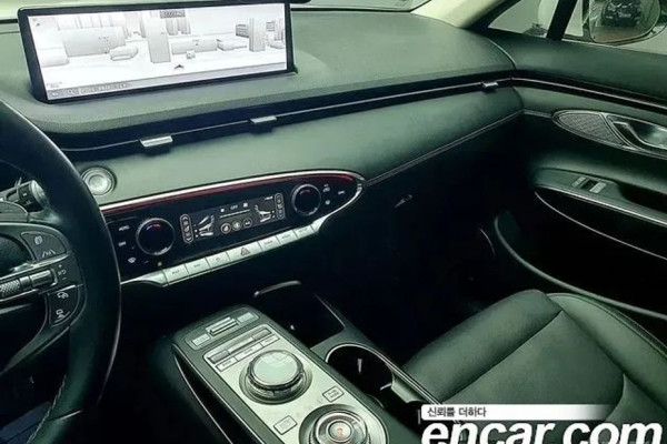 2022 Genesis GV70 с пробегом 35 067 км