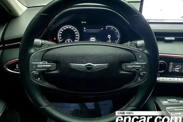 2022 Genesis GV70 с пробегом 35 067 км