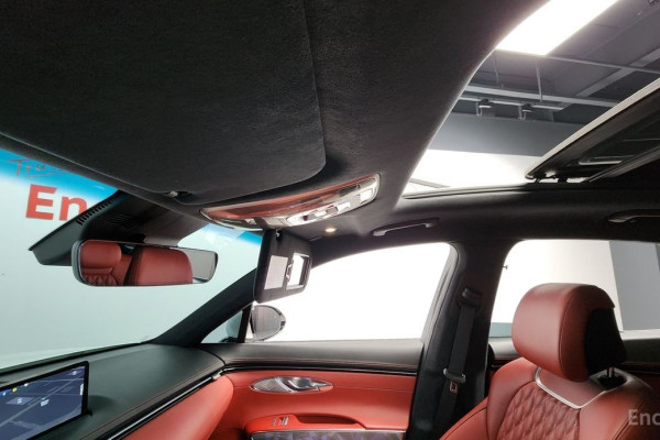 2022 Genesis GV70 с пробегом 68 645 км