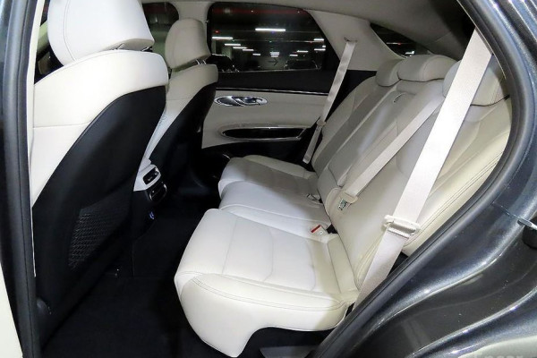 2021 Genesis GV70 с пробегом 15 409 км