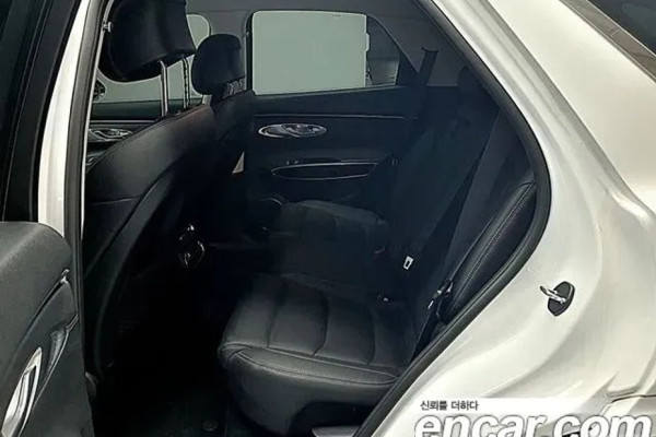 2022 Genesis GV70 с пробегом 35 067 км