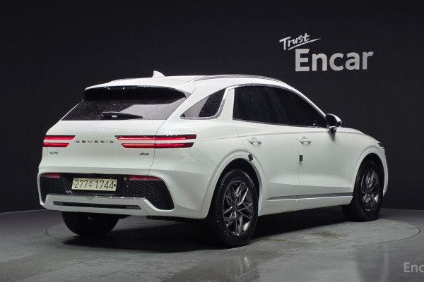 2021 Genesis GV70 с пробегом 81 613 км