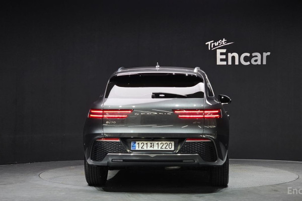 2021 Genesis GV70 с пробегом 85 296 км