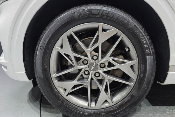 2021 Genesis GV70 с пробегом 81 613 км