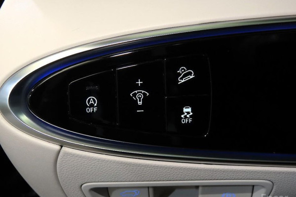 2021 Genesis GV70 с пробегом 15 409 км