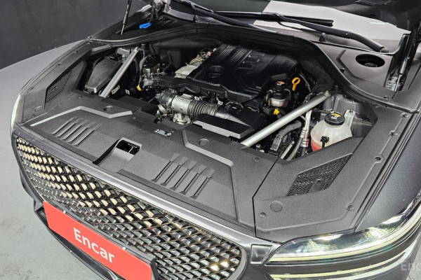 2021 Genesis GV70 с пробегом 85 296 км