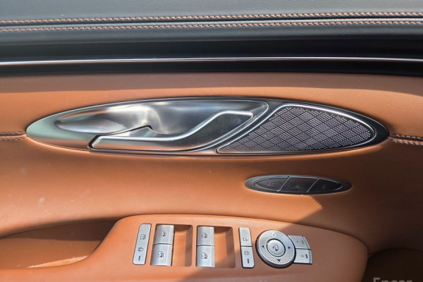 2021 Genesis GV70 с пробегом 46 147 км