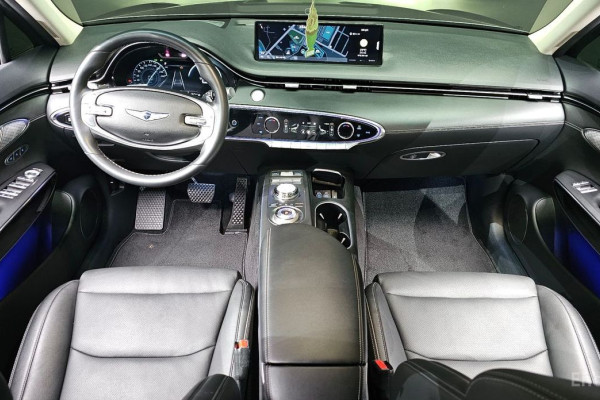 2021 Genesis GV70 с пробегом 85 296 км