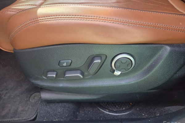 2021 Genesis GV70 с пробегом 46 147 км