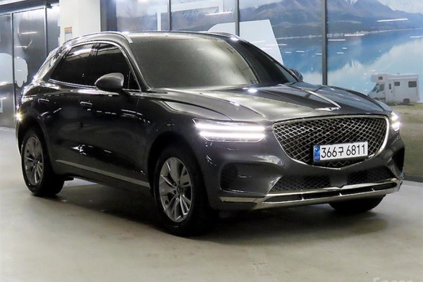 2021 Genesis GV70 с пробегом 15 409 км