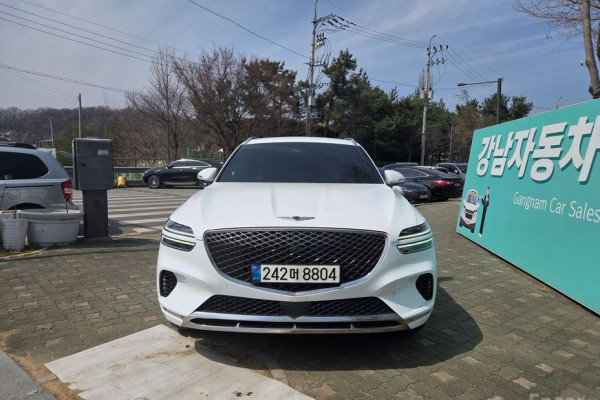 2021 Genesis GV70 с пробегом 46 147 км