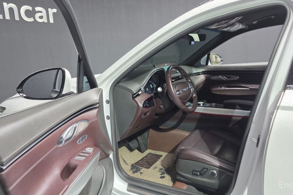 2021 Genesis GV70 с пробегом 81 613 км