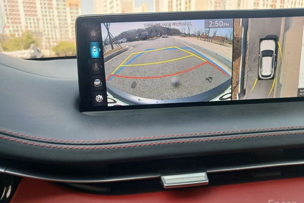 2021 Genesis GV70 с пробегом 98 160 км