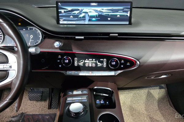 2021 Genesis GV70 с пробегом 81 613 км