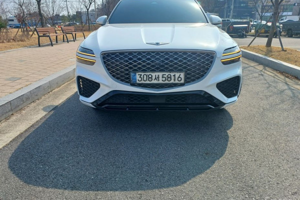 2021 Genesis GV70 с пробегом 98 160 км