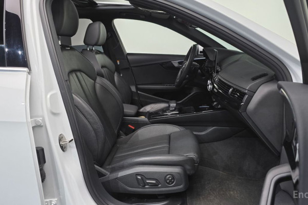 2021 Audi A4 с пробегом 104 209 км