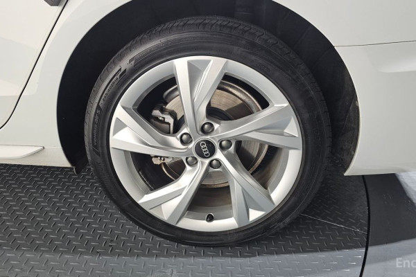 2021 Audi A4 с пробегом 70 624 км