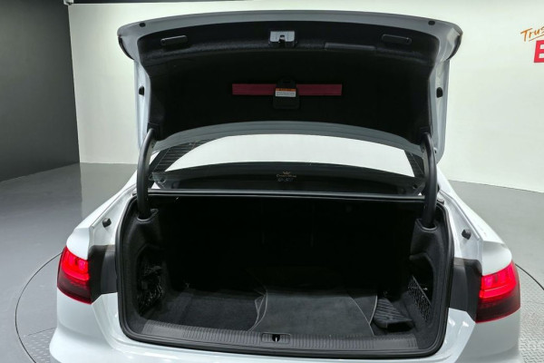 2022 Audi A4 с пробегом 55 288 км