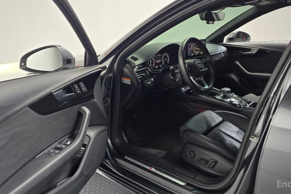 2022 Audi A4 с пробегом 64 549 км