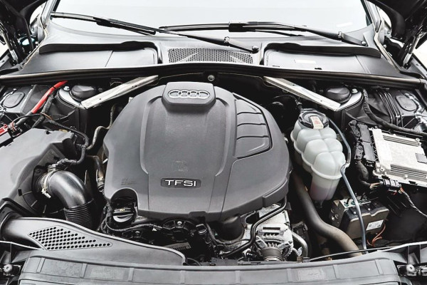 2021 Audi A4 с пробегом 75 665 км