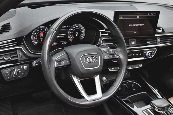 2021 Audi A4 с пробегом 75 665 км