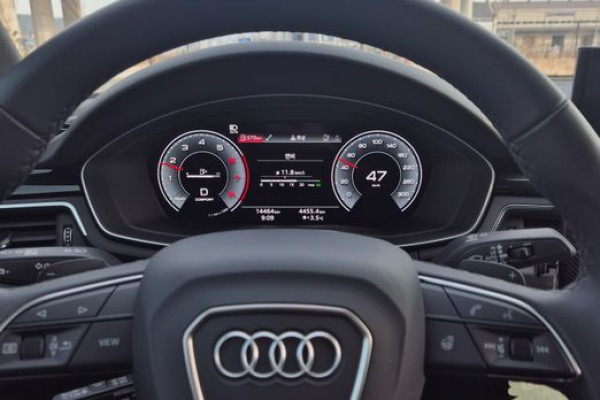 2023 Audi A4 с пробегом 30 800 км