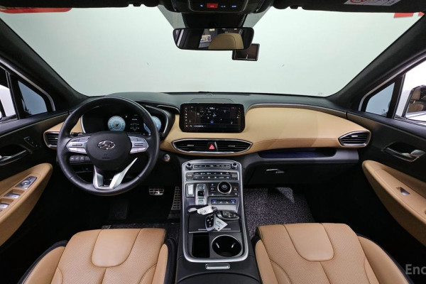 2023 Hyundai Santa Fe с пробегом 32 273 км