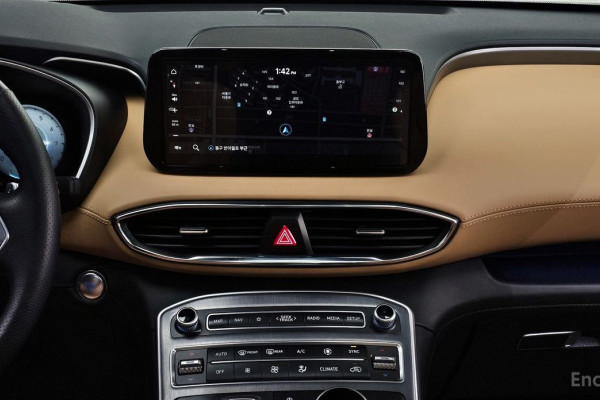 2023 Hyundai Santa Fe с пробегом 32 273 км