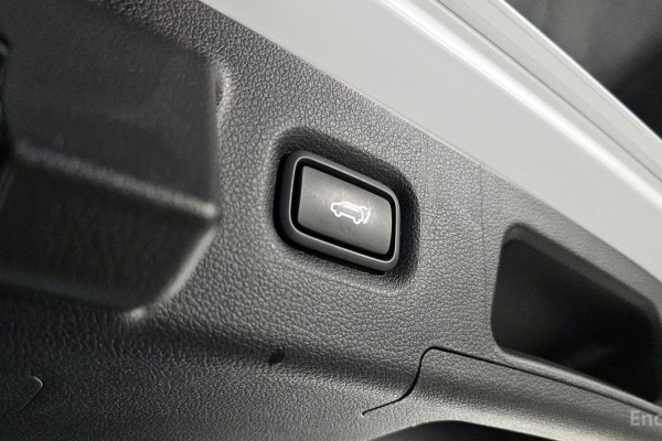 2023 Hyundai Santa Fe с пробегом 32 273 км