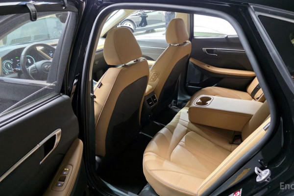 2023 Hyundai Sonata с пробегом 42 371 км