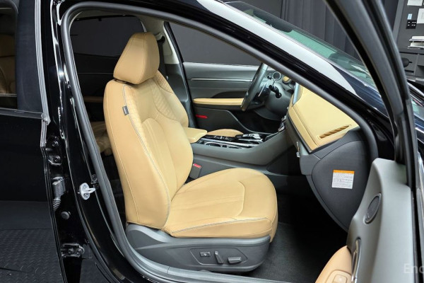 2023 Hyundai Sonata с пробегом 42 371 км