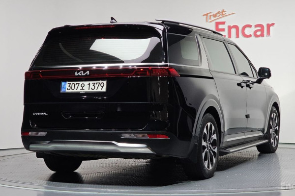 2023 Kia Carnival с пробегом 78 129 км