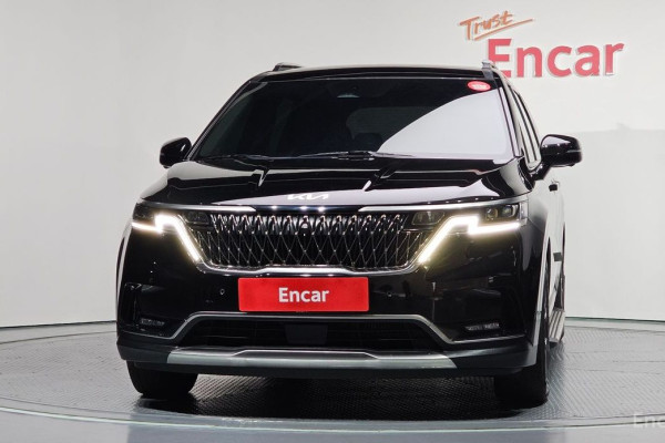 2023 Kia Carnival с пробегом 78 129 км