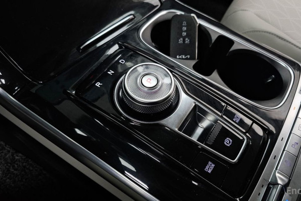 2023 Kia Carnival с пробегом 78 129 км