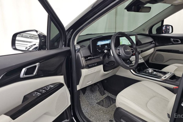 2023 Kia Carnival с пробегом 78 129 км